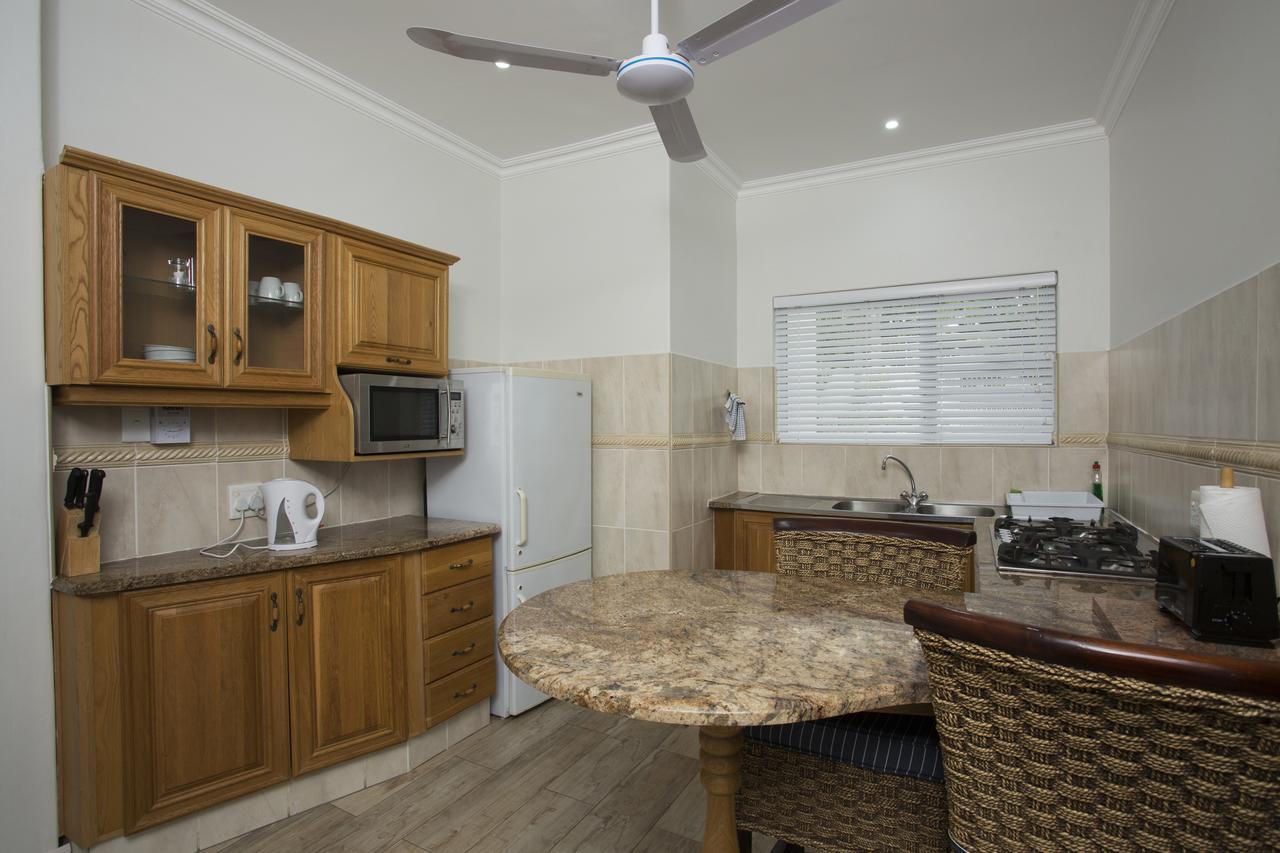 Ocean Hideaway Bed And Breakfast Amanzimtoti Kültér fotó