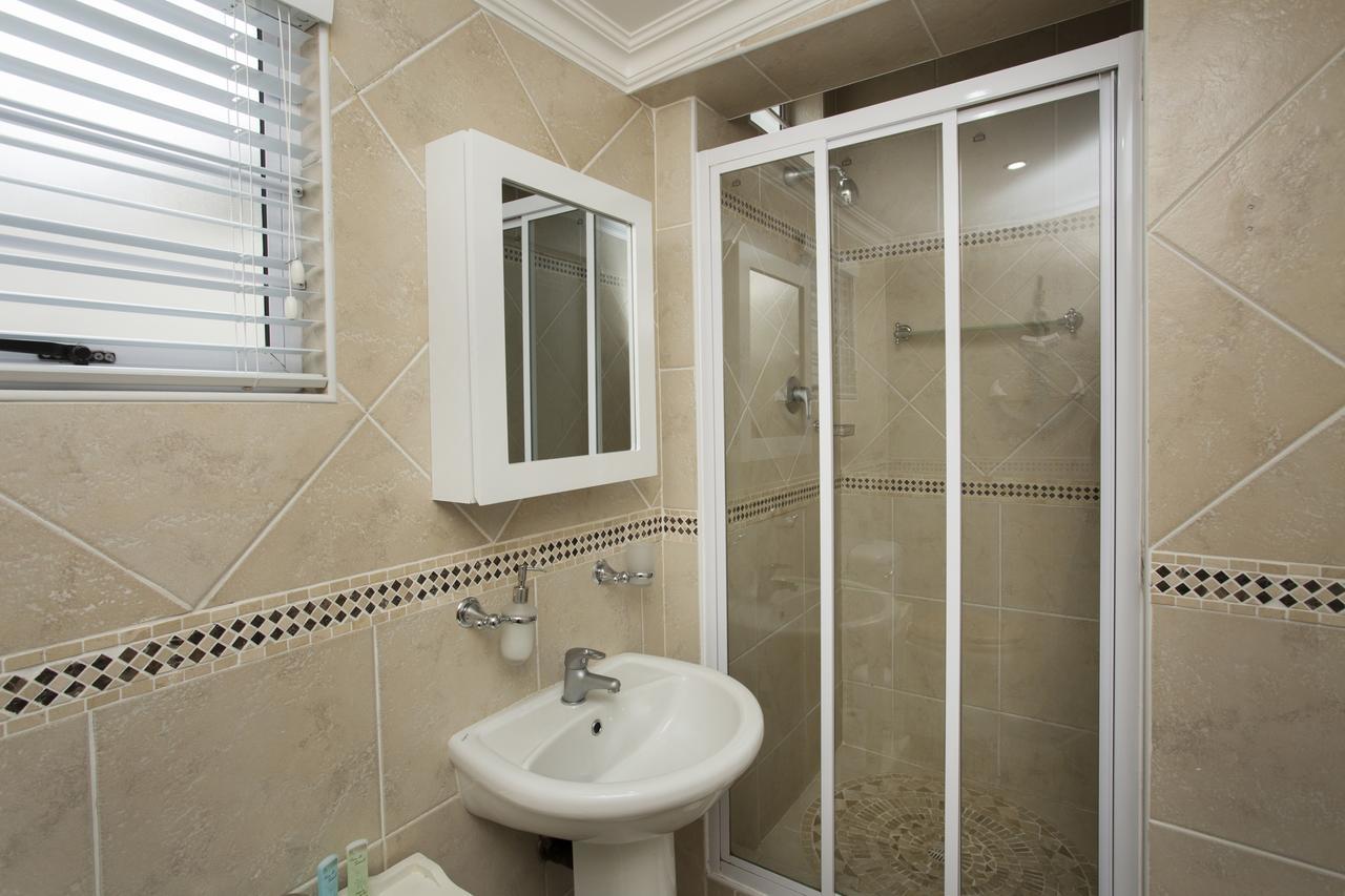 Ocean Hideaway Bed And Breakfast Amanzimtoti Kültér fotó